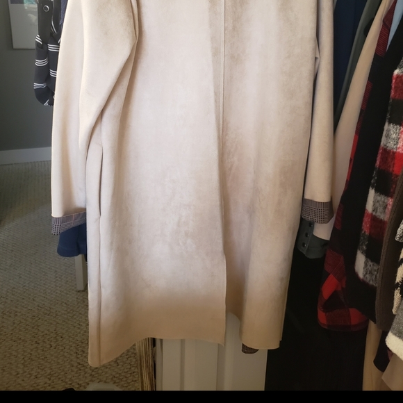 Zara Coat - Picture 4 of 4